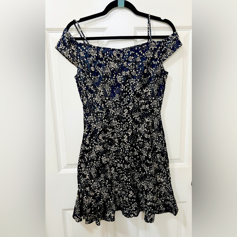 ZARA Vintage Black Floral Off Shoulder Dress Size small - Picture 6 of 6